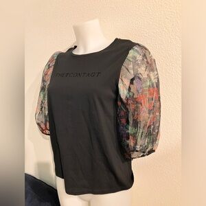 Zara floral puffed sleeves /black shirt!